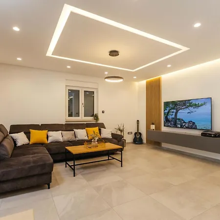 Hébergement de vacances Lozo By Interhome