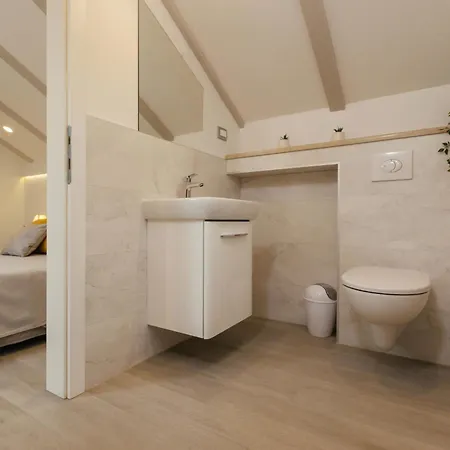 Lozo By Interhome * Gornji Prolozac