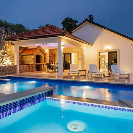 Lozo By Interhome Holiday home Gornji Prolozac