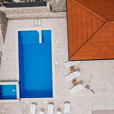 Hébergement de vacances Lozo By Interhome